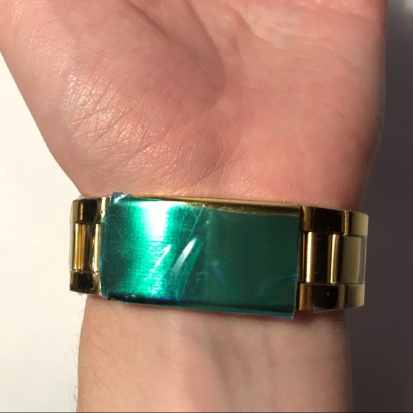 M&H Men’s Stainless Steel Watch - Picture 4 of 6